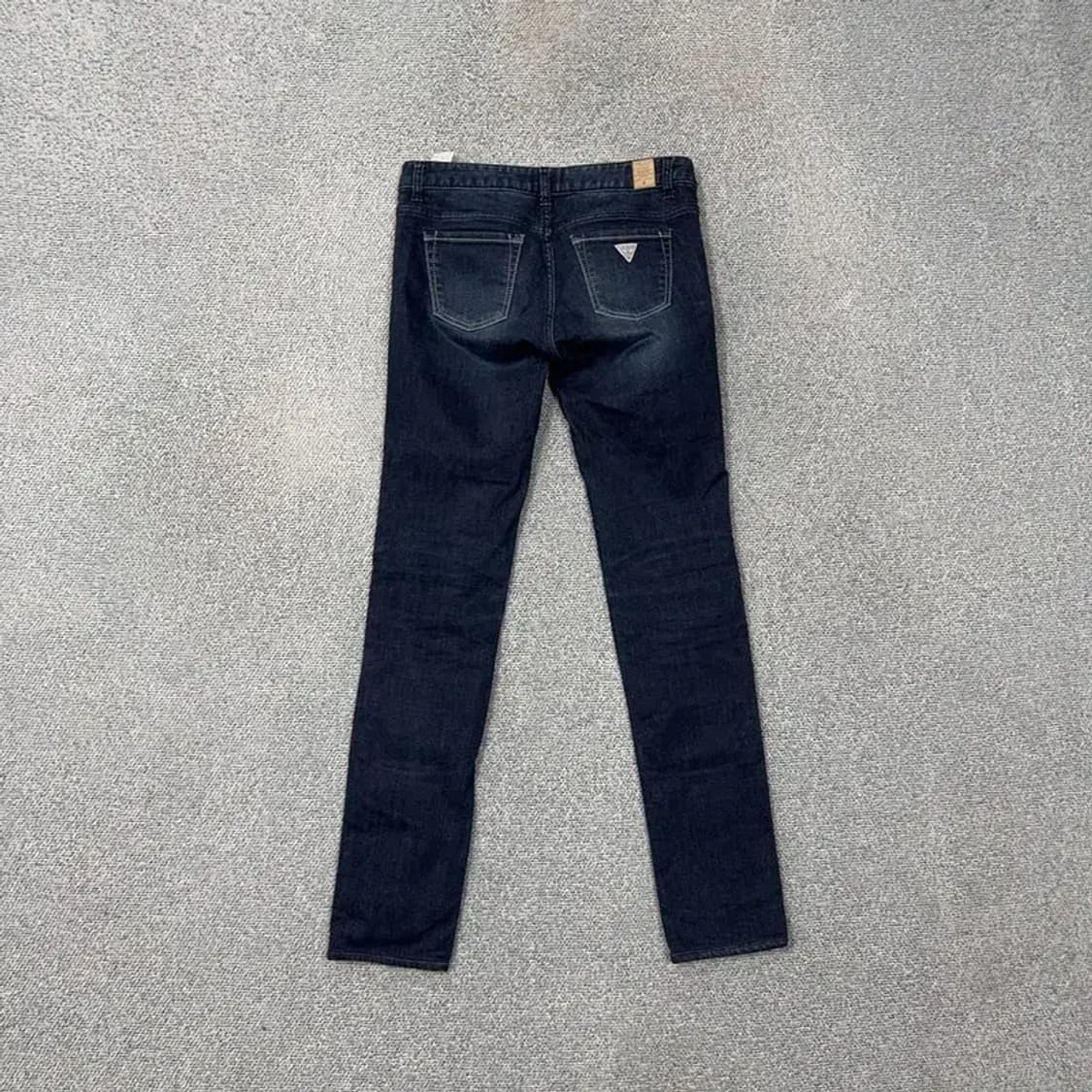 게스 삼각로고 워싱 청바지 26 상품이미지2