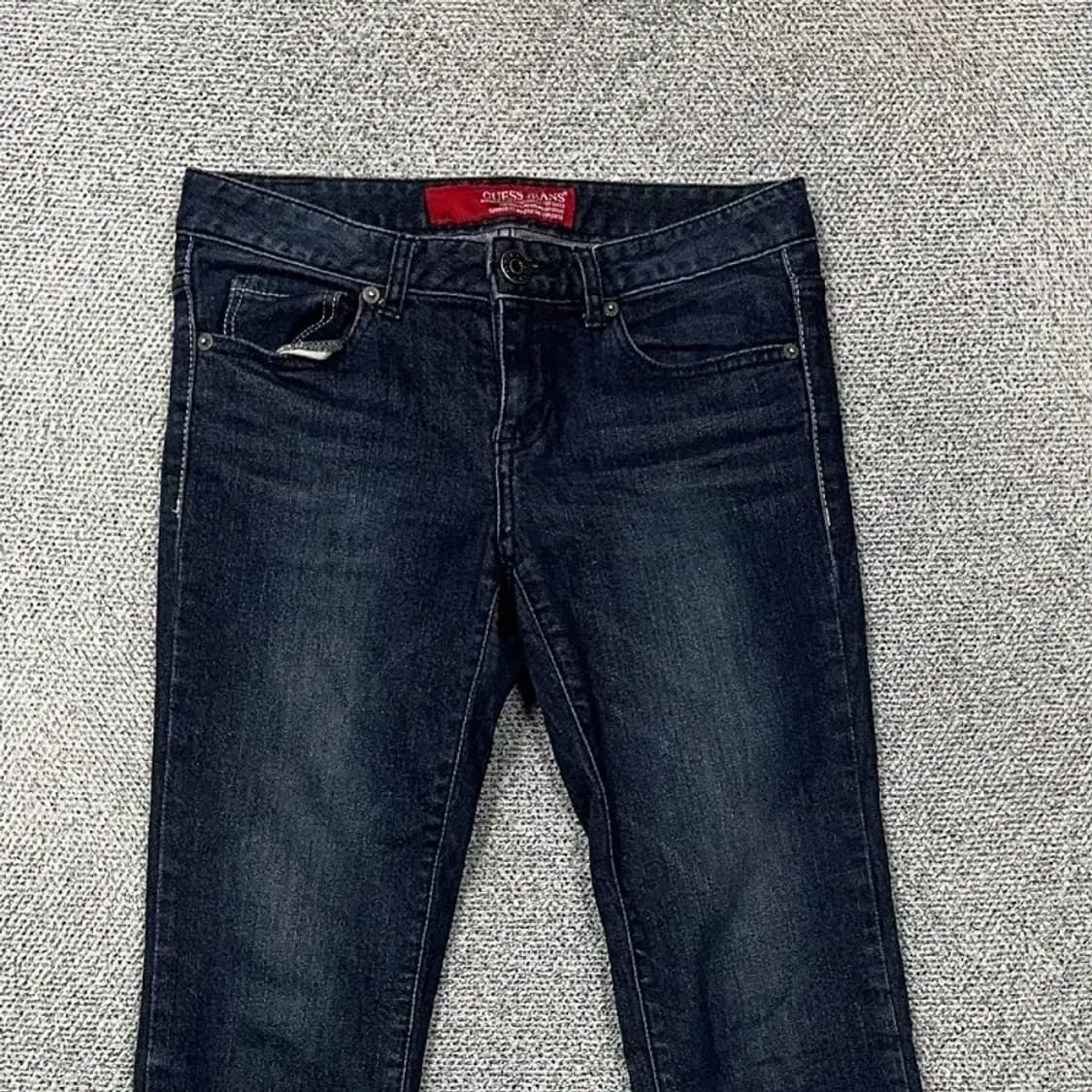 게스 삼각로고 워싱 청바지 26 상품이미지3