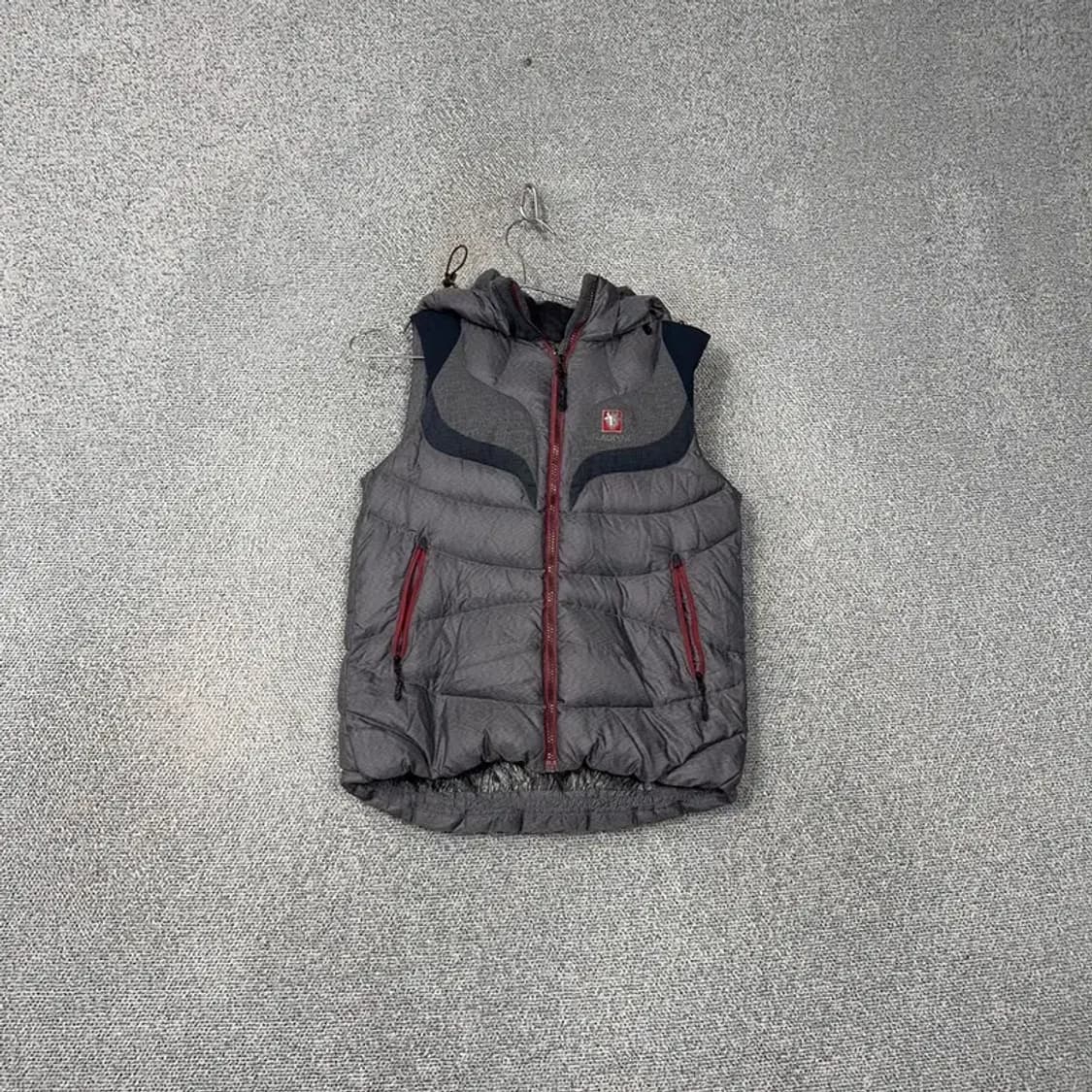 블랙야크 그레이 로고 캐주얼 후드 다운 패딩 조끼 90 상품이미지1