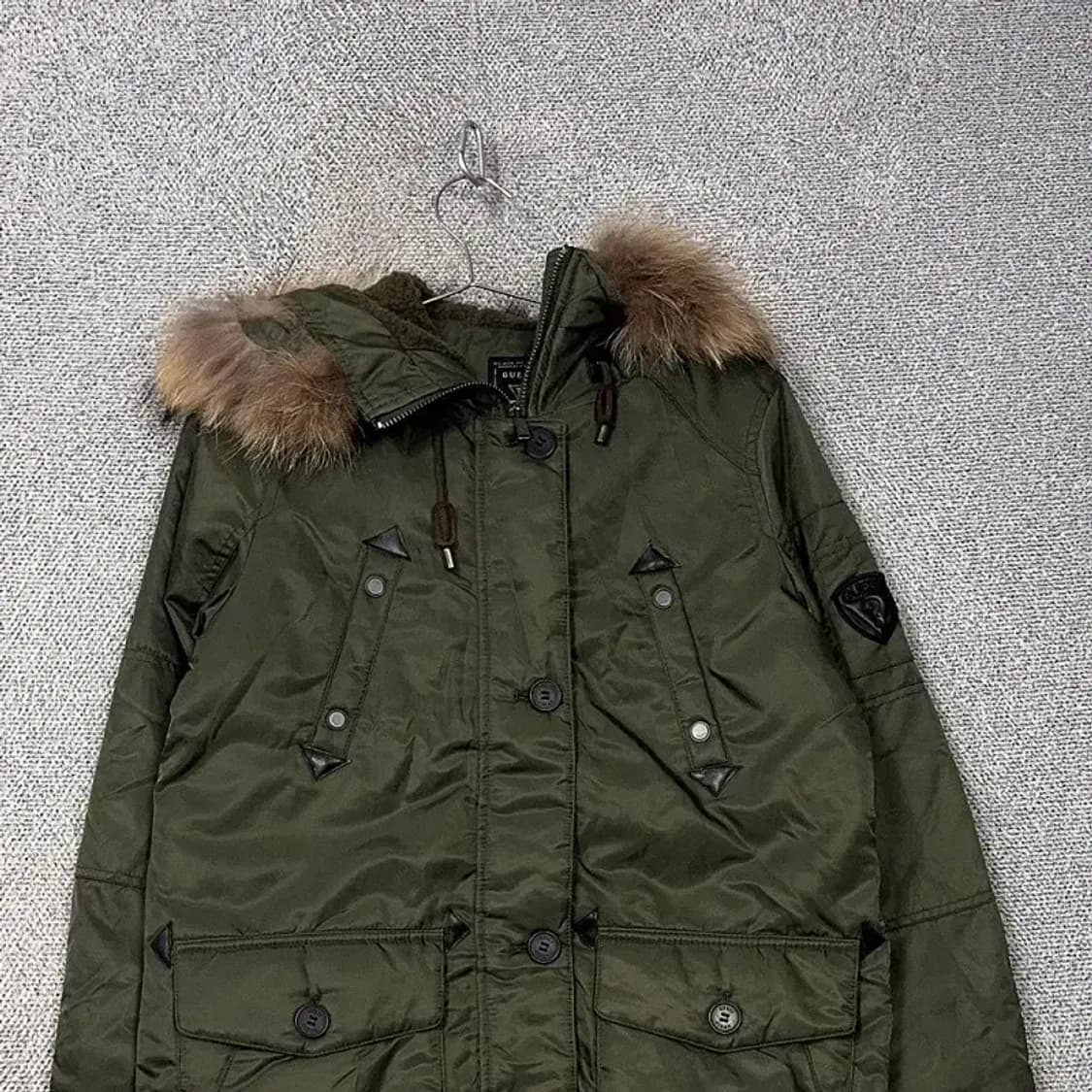 게스 여성 빈티지 카키 로고 야상 코트 패딩 점퍼 XS 상품이미지3