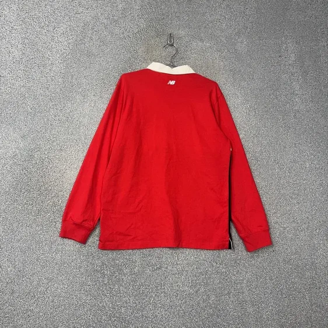 뉴발란스 레드 로고 반집업 카라 맨투맨 100 상품이미지2