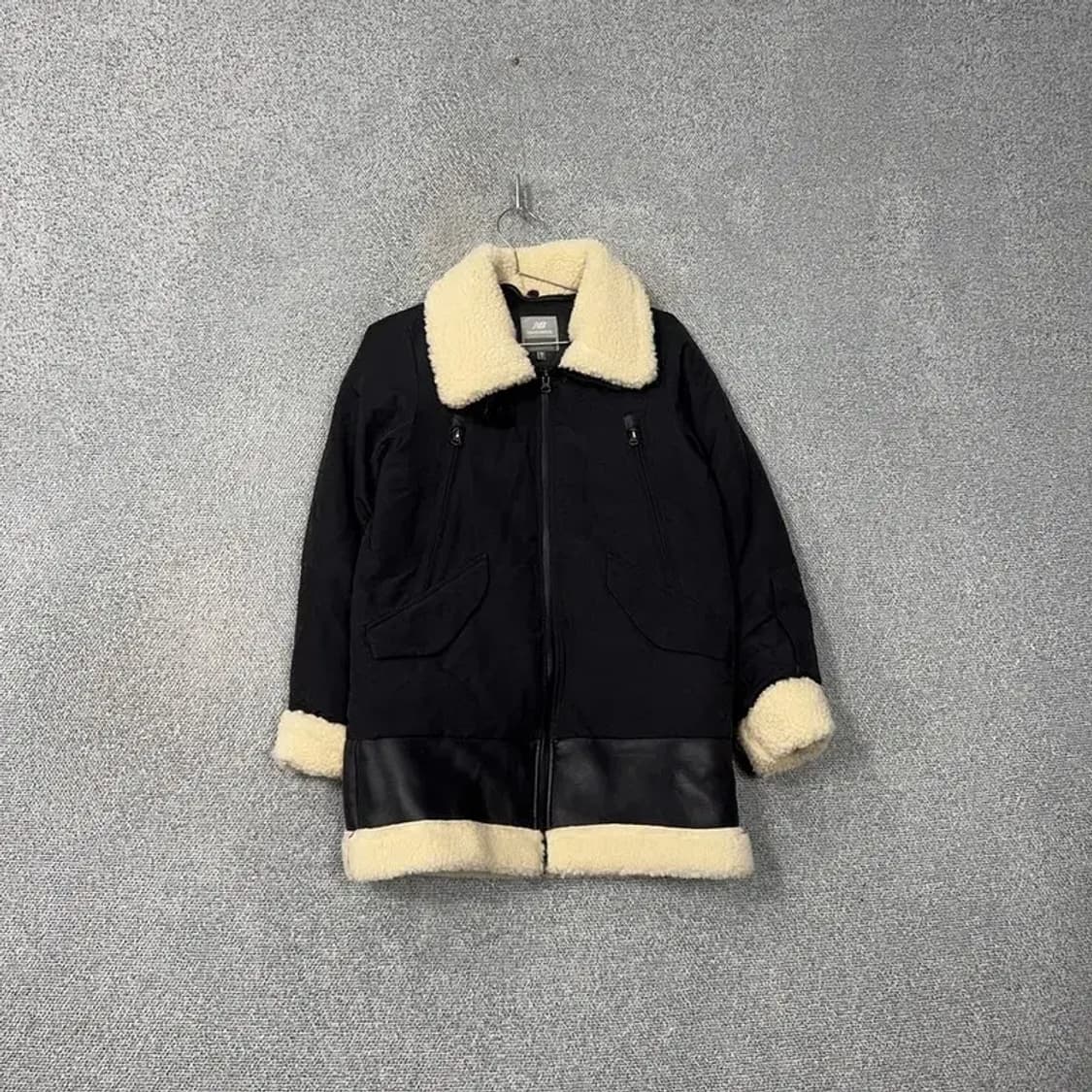 뉴발란스 블랙 무스탕 자켓 85 상품이미지1