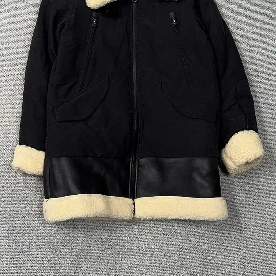 뉴발란스 블랙 무스탕 자켓 85 상품이미지4