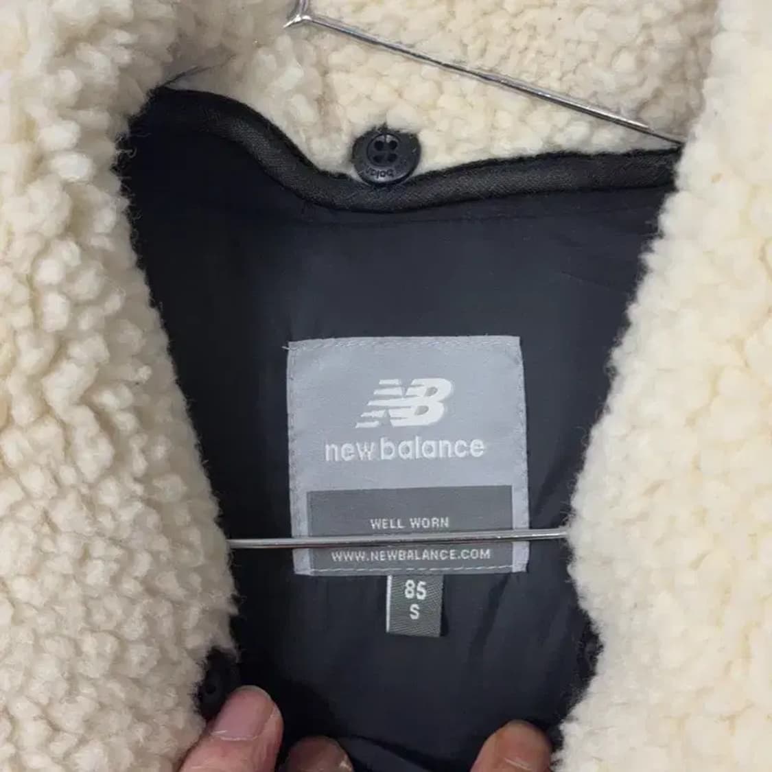 뉴발란스 블랙 무스탕 자켓 85 상품이미지5