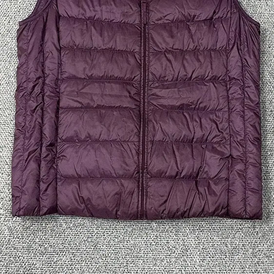 유니클로 퍼플 패딩 조끼 L 상품이미지4