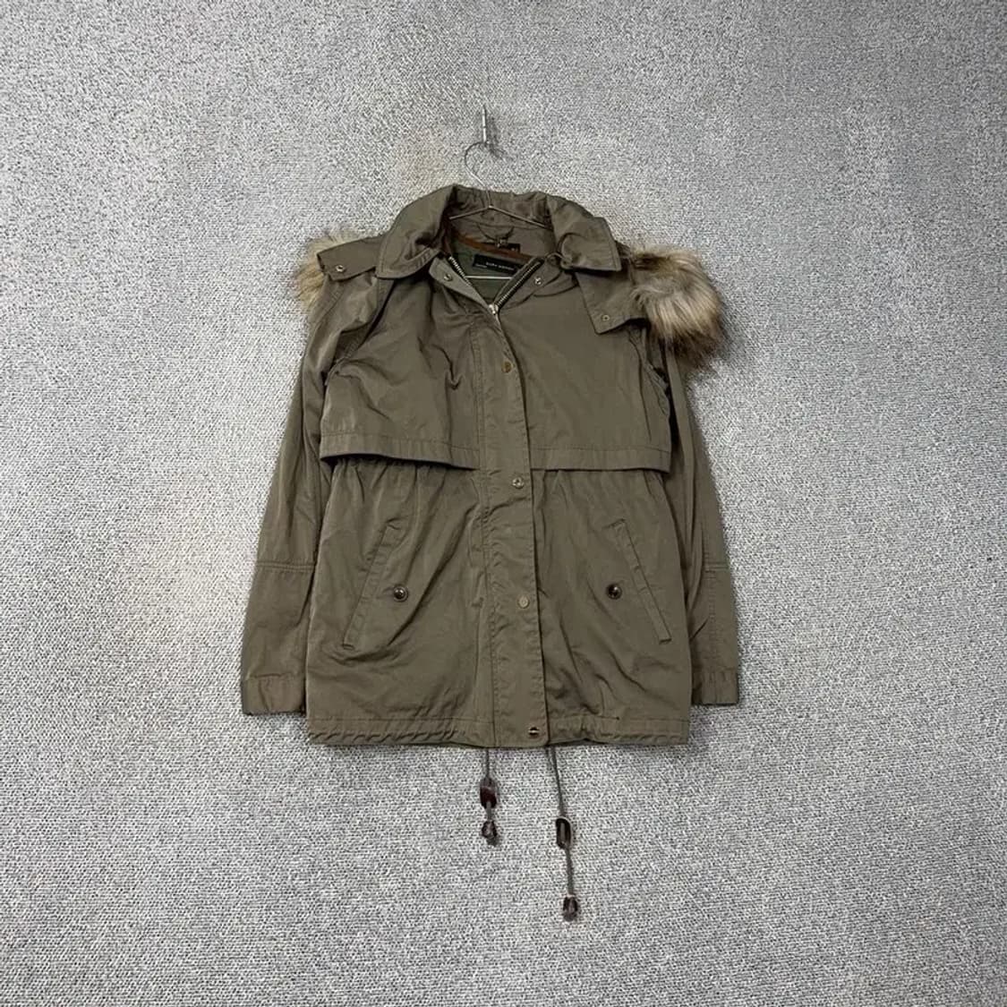 자라 여성 내피 퍼 카키 패딩 S 상품이미지1