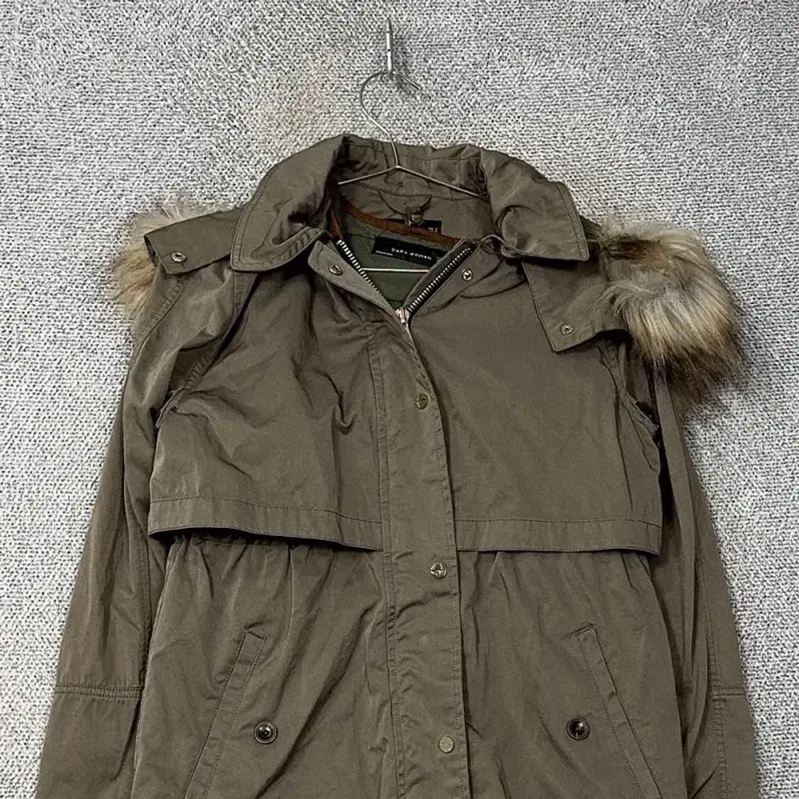 자라 여성 내피 퍼 카키 패딩 S 상품이미지3