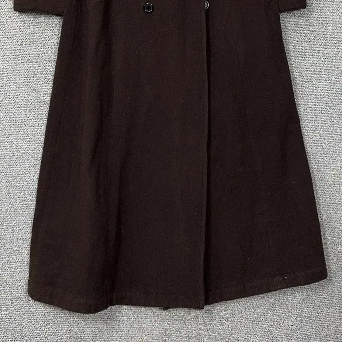 아이네드 여성 클래식 빈티지 브라운 롱 코트 상품이미지4