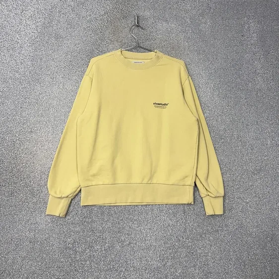 비바스튜디오 로고 옐로우 맨투맨 S 상품이미지1