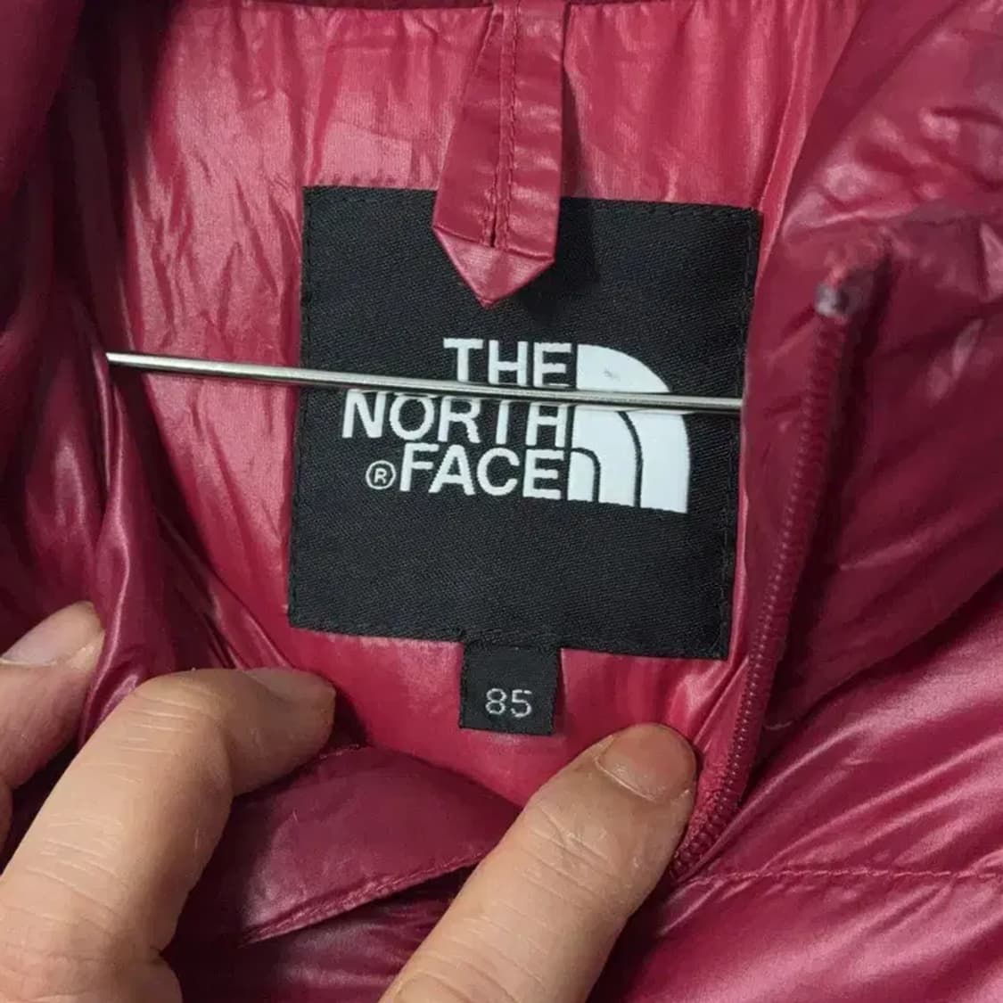 노스페이스 700 버건디 로고 구스다운 거위털 패딩 M 상품이미지4