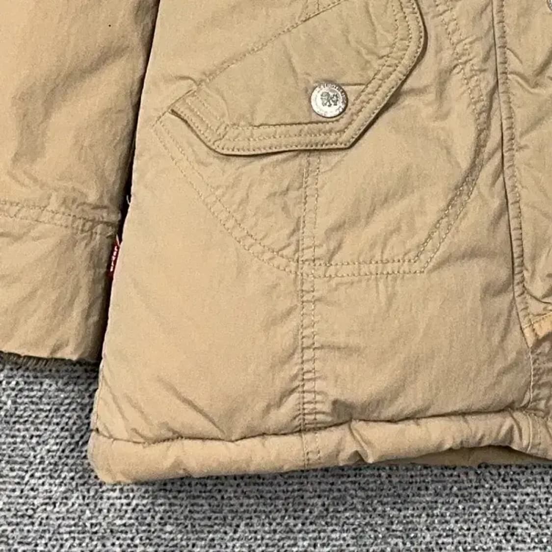 리바이스 베이지 여성 빈티지 패딩 점퍼 M 상품이미지3