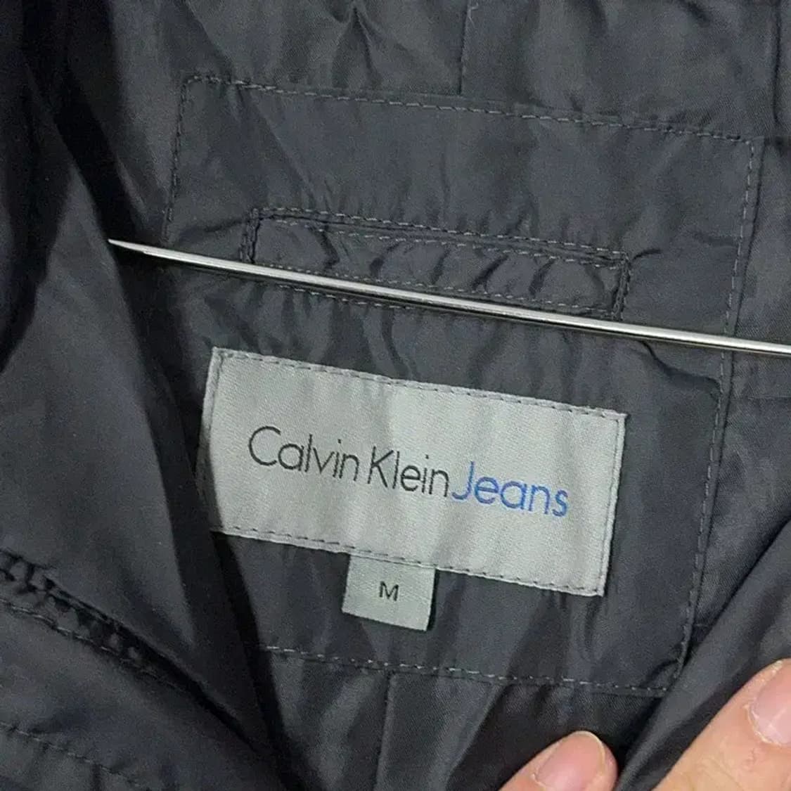 캘빈클라인 캐주얼 블랙 패딩 M 상품이미지3