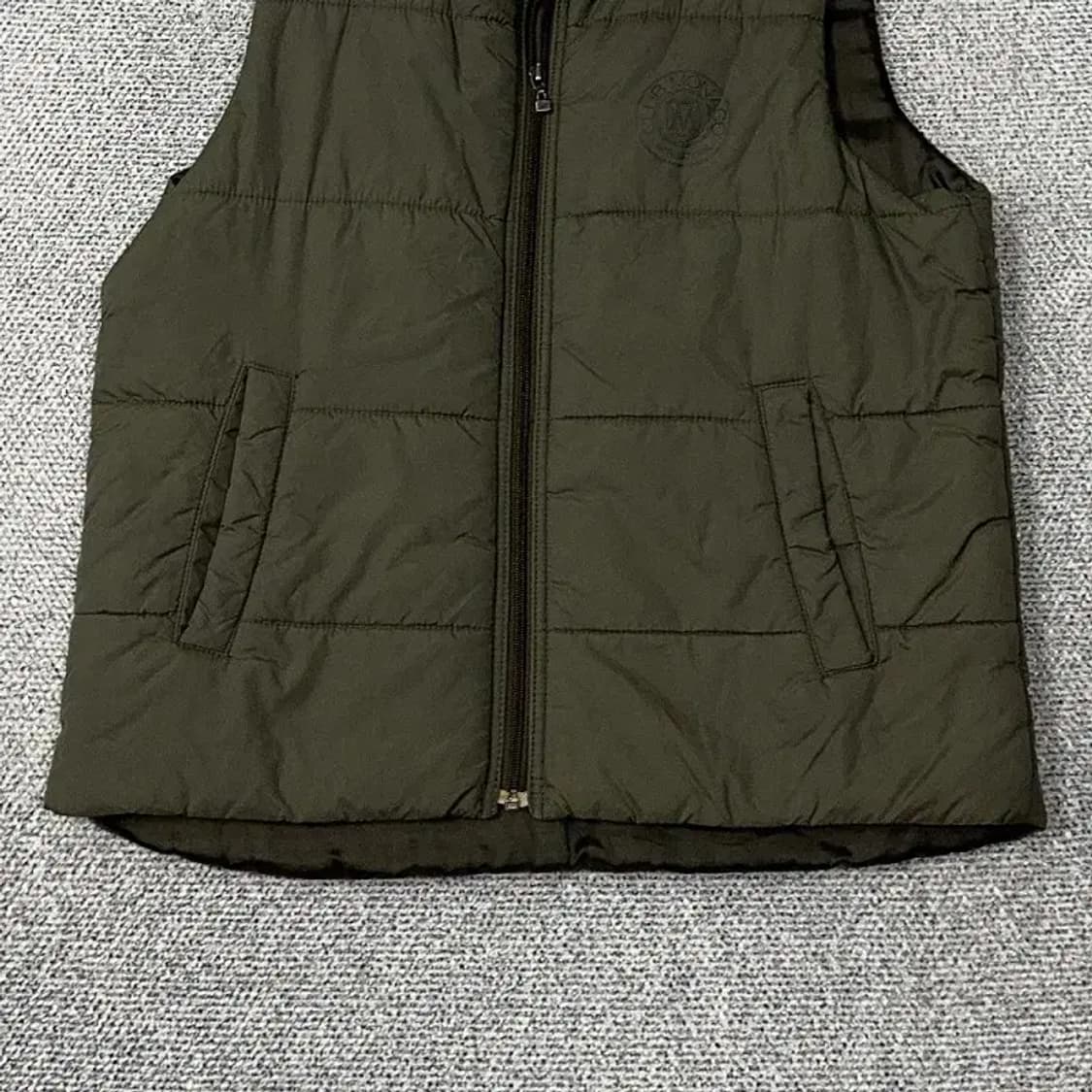 클럽모나코 카키 패딩 조끼 S 상품이미지4