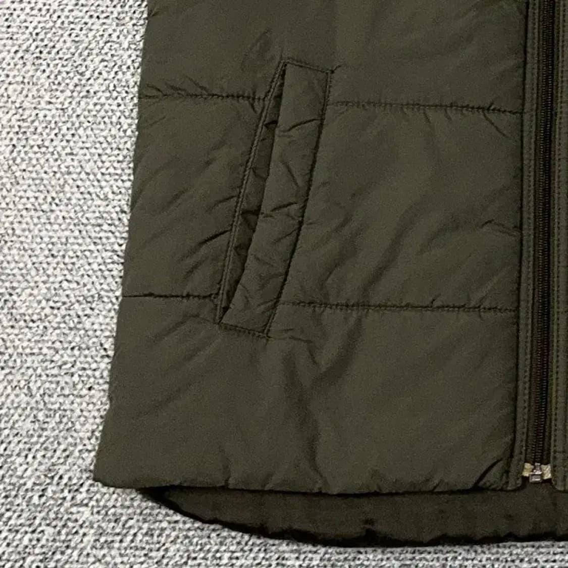 클럽모나코 카키 패딩 조끼 S 상품이미지5