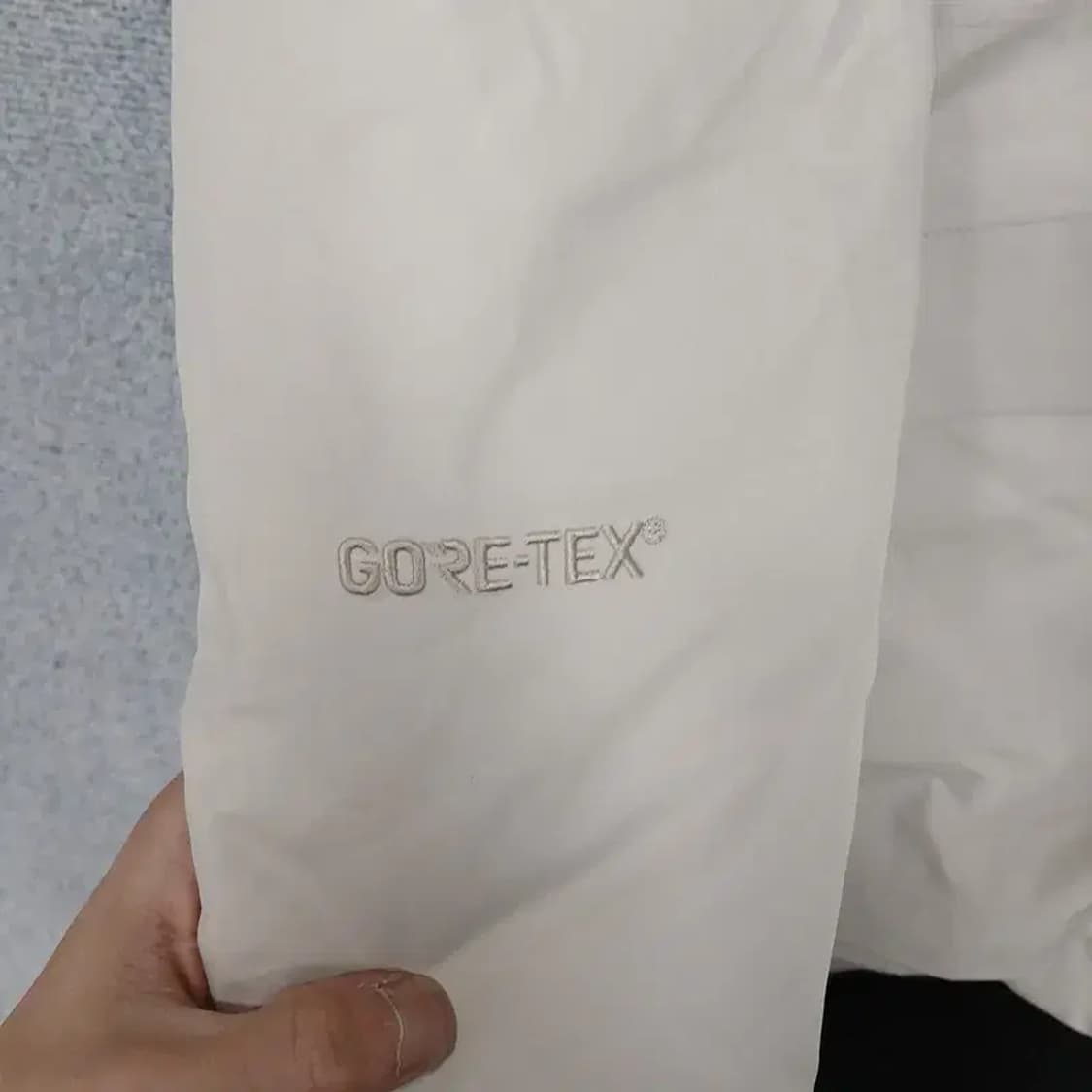 블랙야크 여성 고어텍스 크림 롱 패딩 90 상품이미지5