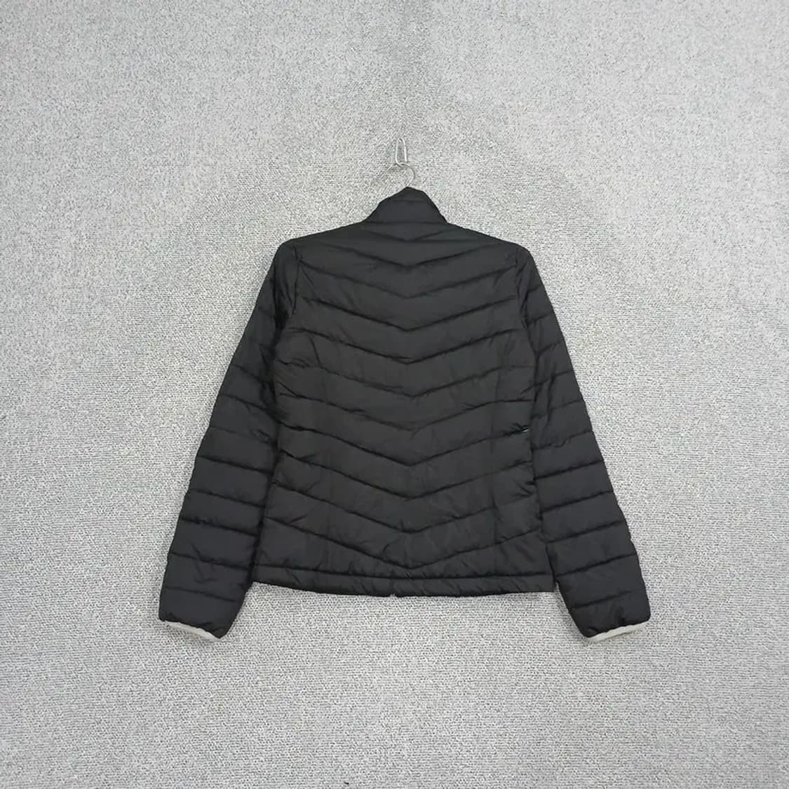 홀리스터 여성 블랙 경량 패딩 S 상품이미지2