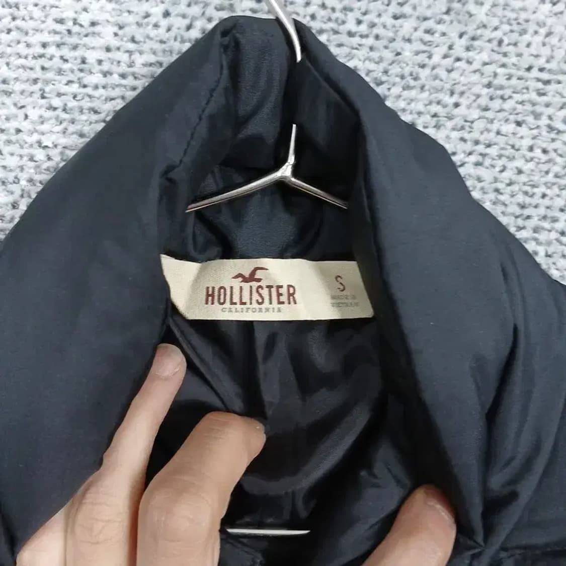 홀리스터 여성 블랙 경량 패딩 S 상품이미지3