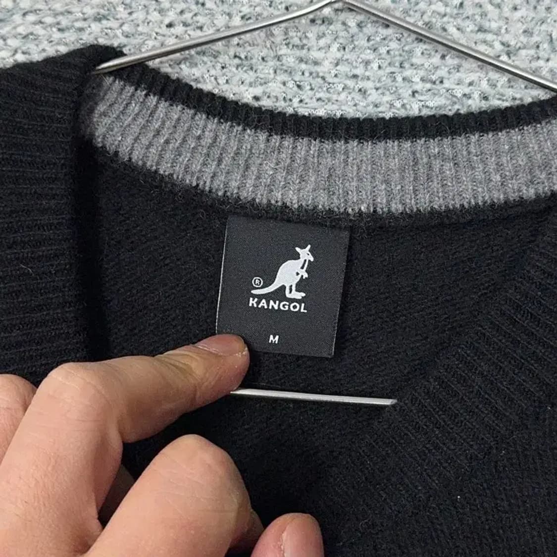 캉골 블랙 로고 캐주얼 울 니트 M 상품이미지5