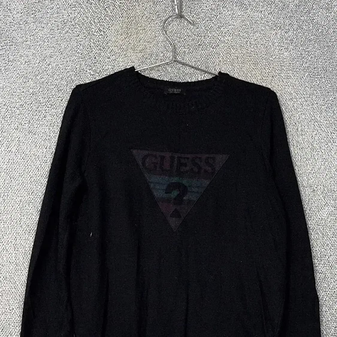 게스 블랙 삼각 로고 울 니트 M 상품이미지3