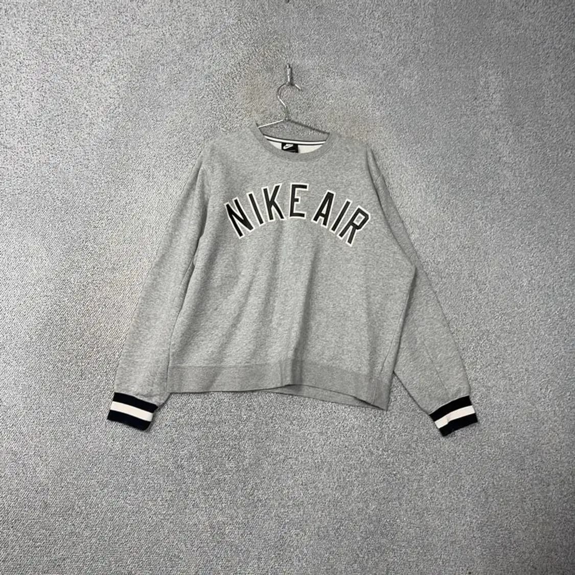 나이키 에어 프린팅 로고 라이트 그레이 맨투맨 XL 상품이미지1