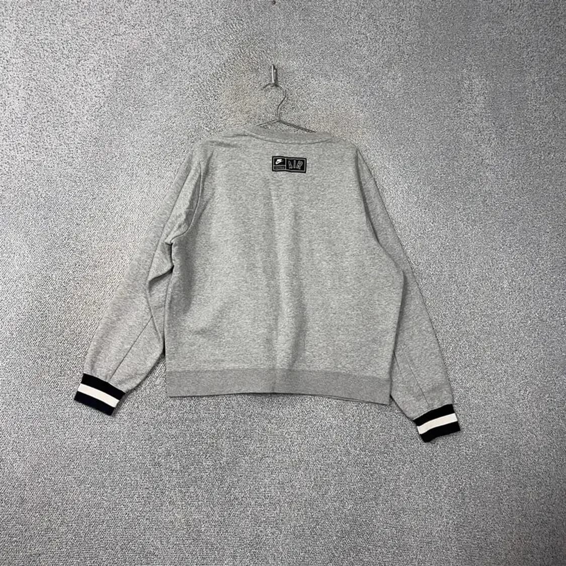 나이키 에어 프린팅 로고 라이트 그레이 맨투맨 XL 상품이미지2