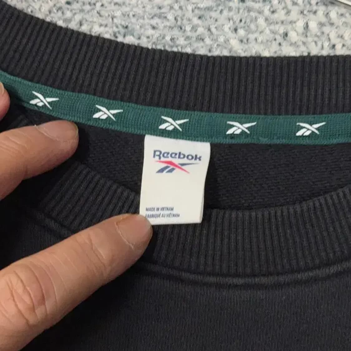 리복 로고 프린팅 블랙 맨투맨 L 상품이미지3