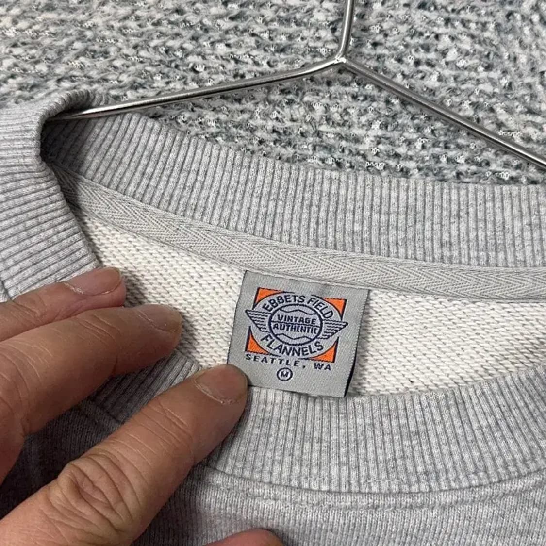 이뱃필드 로고 프린팅 라이트 그레이 맨투맨 M 상품이미지3