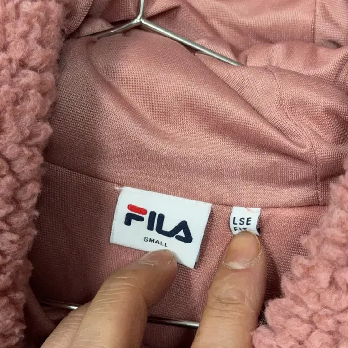 휠라 여성 캐주얼 양털 뽀글이 후리스 SMALL 상품이미지3