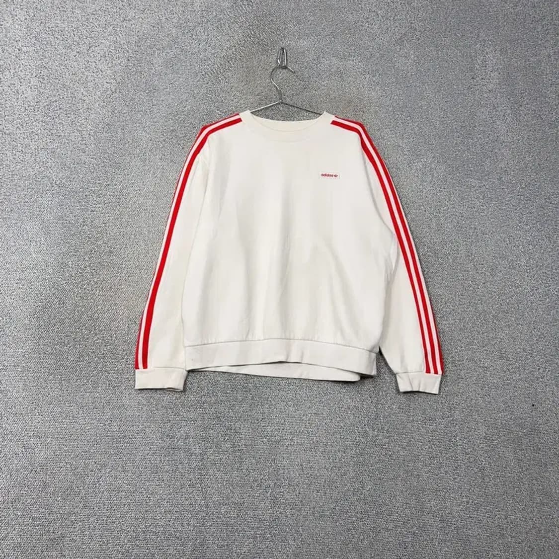 아디다스 흰빨 로고 삼선 맨투맨 105 상품이미지1