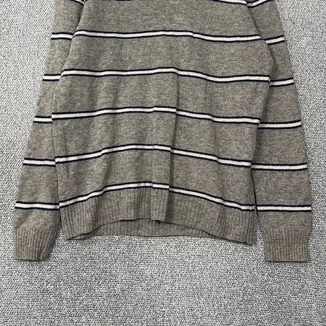유니클로 스트라이프 그레이 울 니트 XL 상품이미지4