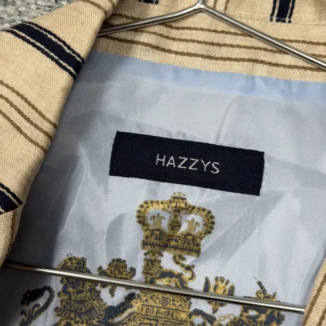 해지스 스트라이프 베이지 투버튼 블레이저 85-160 상품이미지5