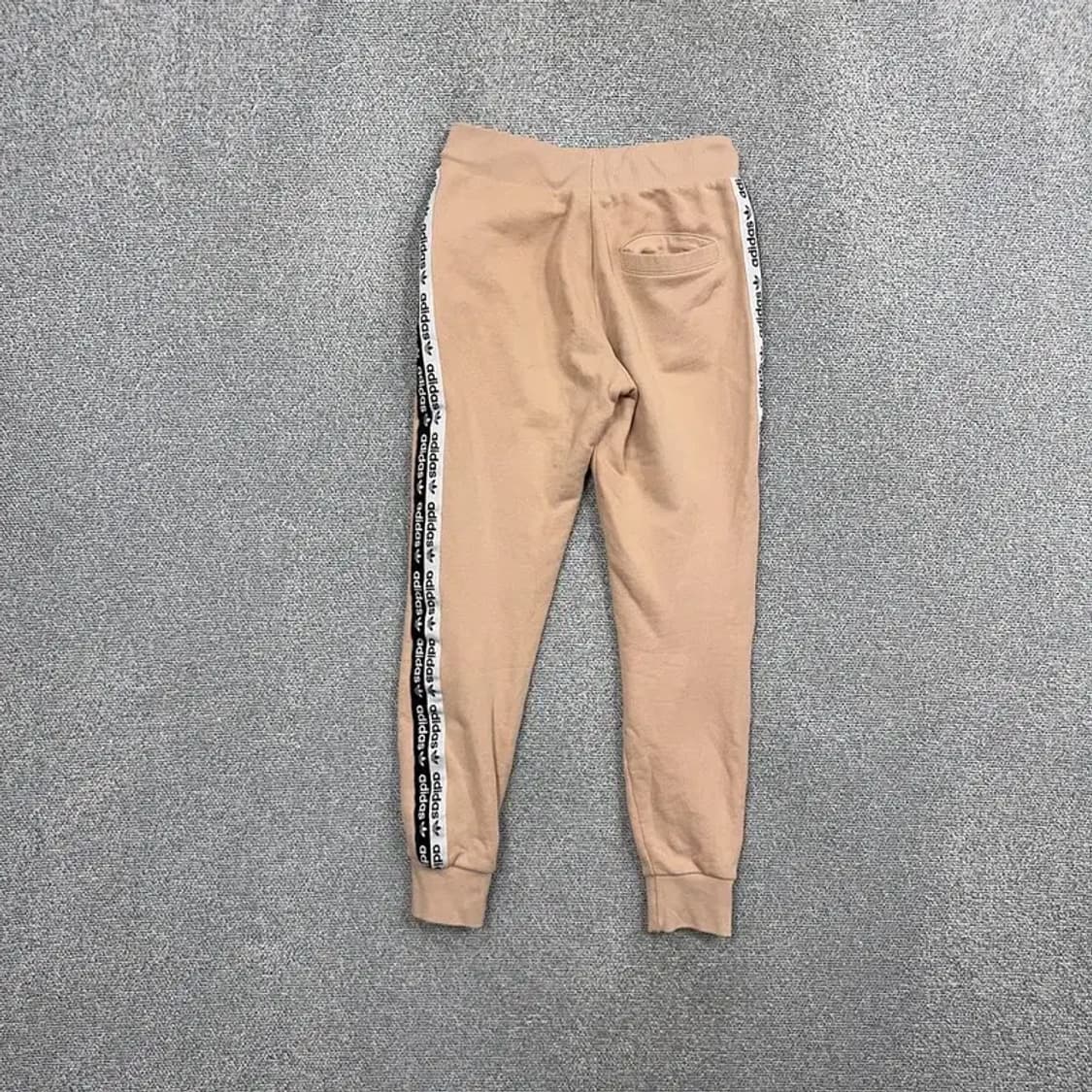 아디다스 멀티로고 여성 베이지 조거팬츠 M 상품이미지2