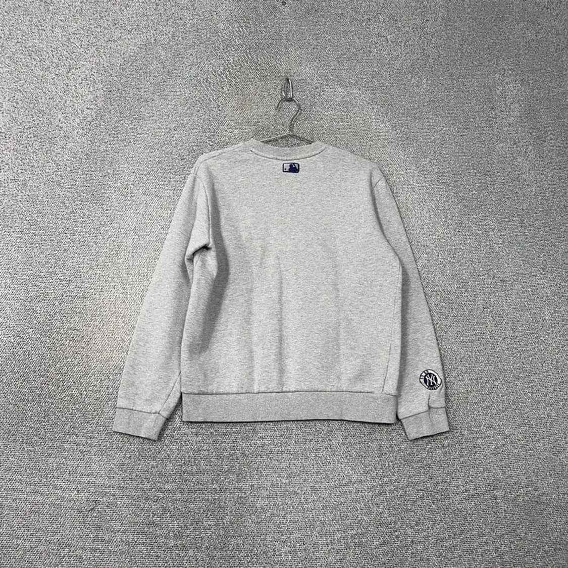 MLB 뉴욕양키즈 로고 그레이 맨투맨 100 상품이미지2