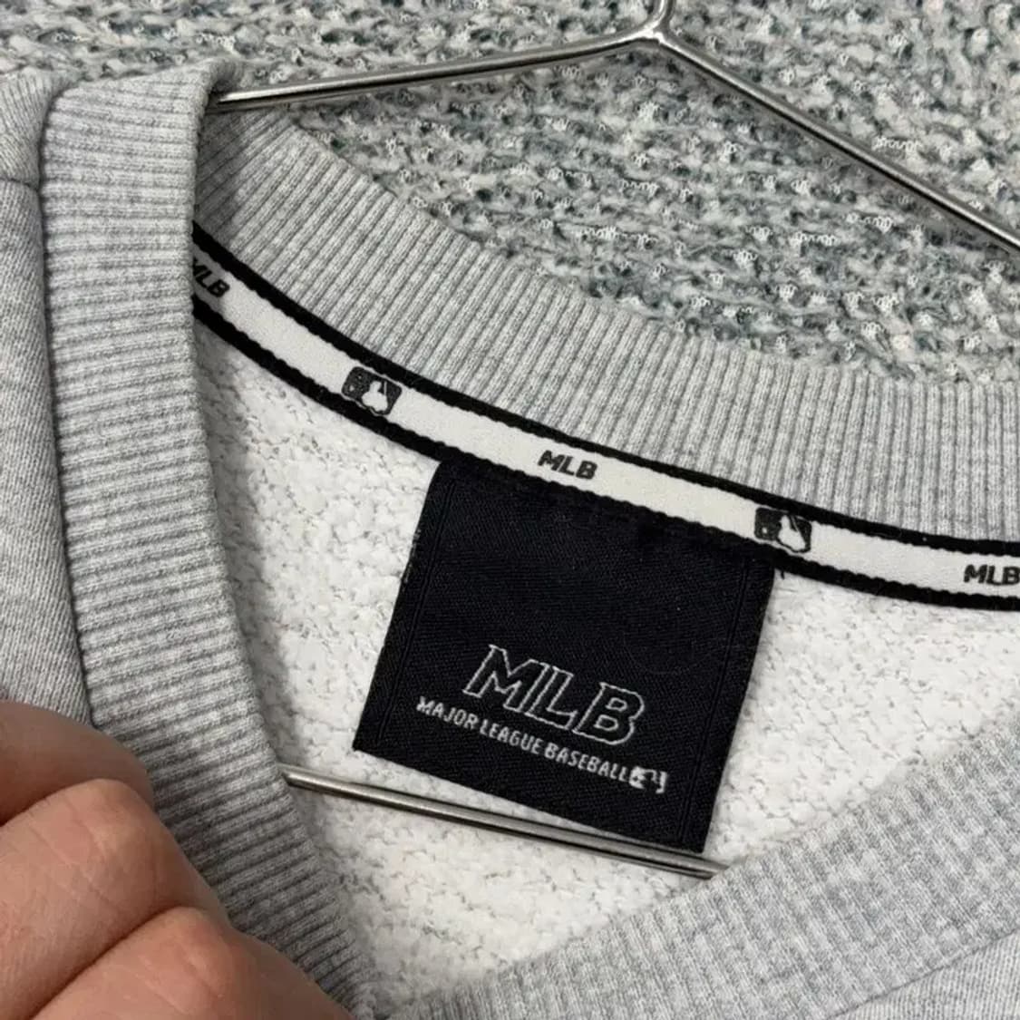 MLB 뉴욕양키즈 로고 그레이 맨투맨 100 상품이미지4