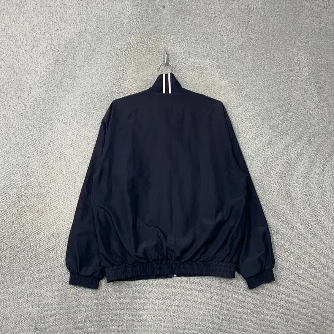 엘레쎄 네이비 로고 오버핏 바람막이 95 상품이미지2