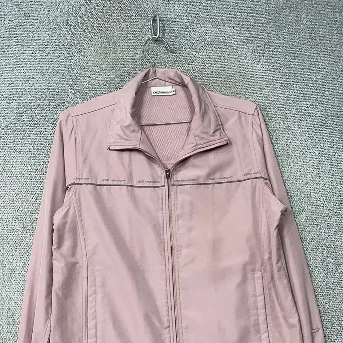 리복 라이트 핑크 로고 남성 바람막이 90 상품이미지3