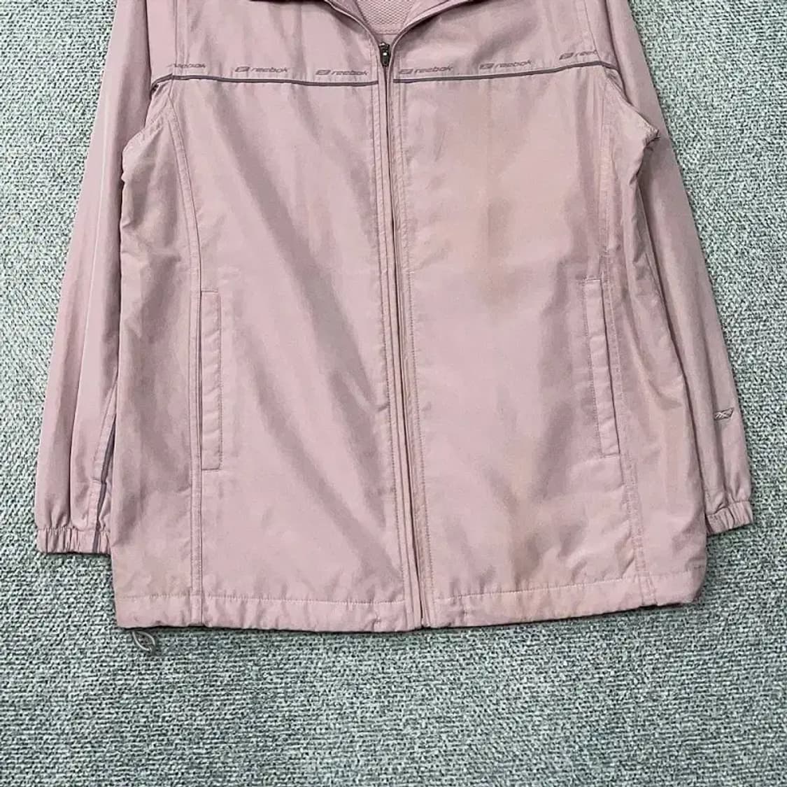 리복 라이트 핑크 로고 남성 바람막이 90 상품이미지4