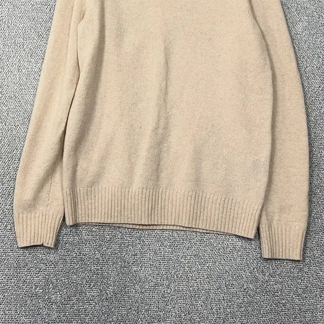 유니클로 베이지 남성 캐주얼 울 니트 M 상품이미지4