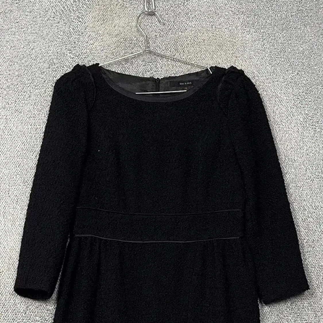 온앤온 여성 블랙 울 원피스 2사이즈 상품이미지3