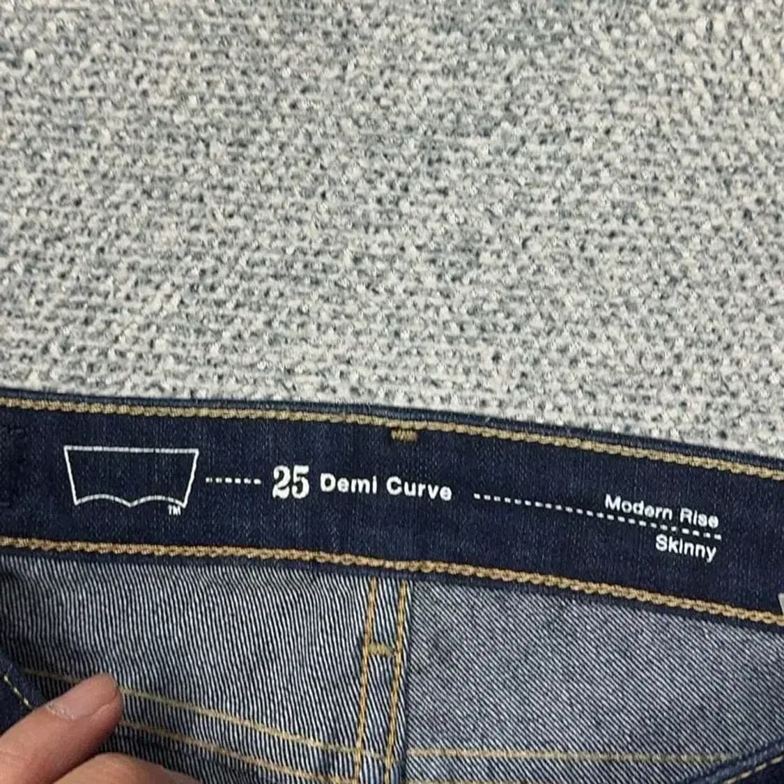 리바이스 여성 캐주얼 진청 스키니진 25 상품이미지6