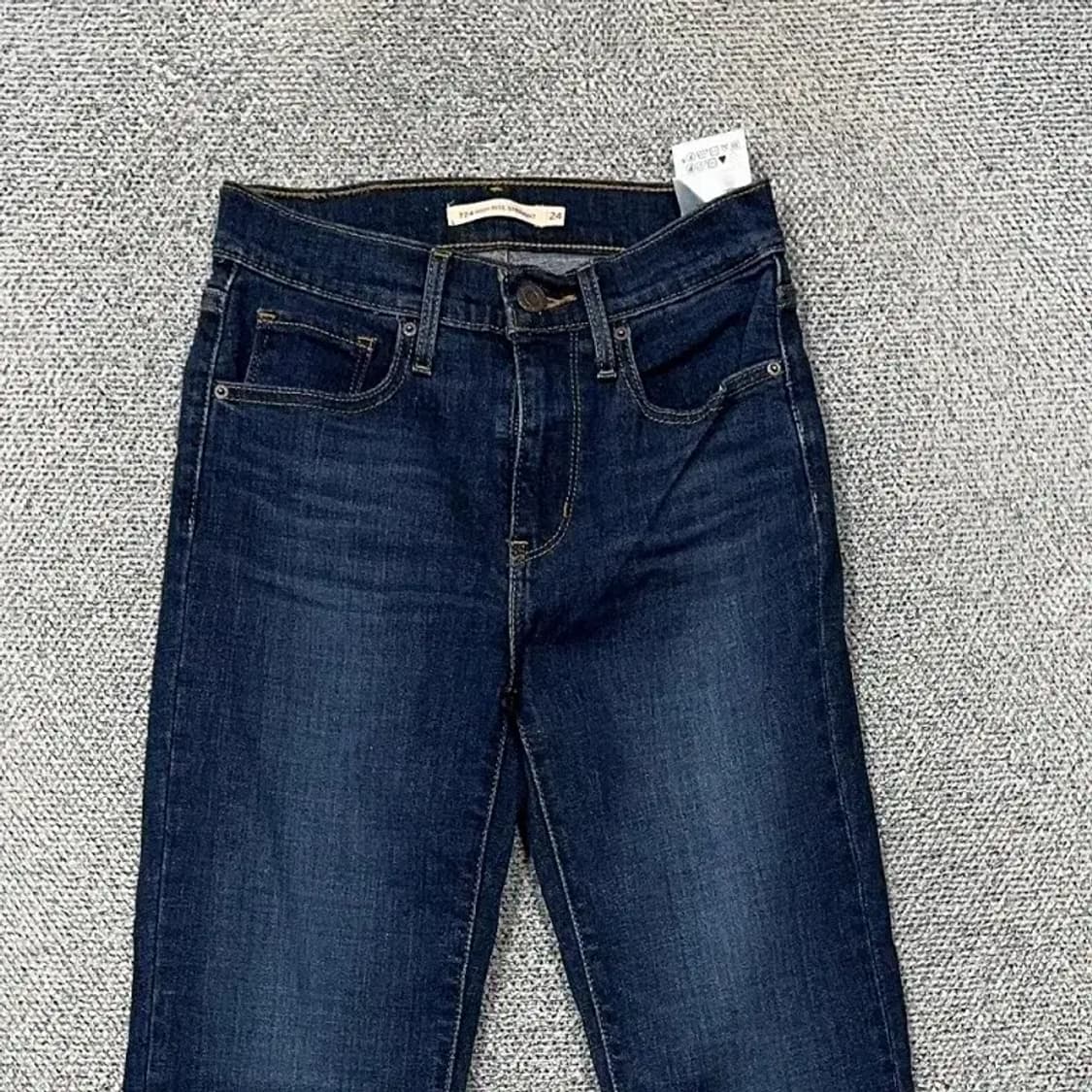 리바이스 724 하이라이즈 일자핏 여성 데님팬츠 24 상품이미지3