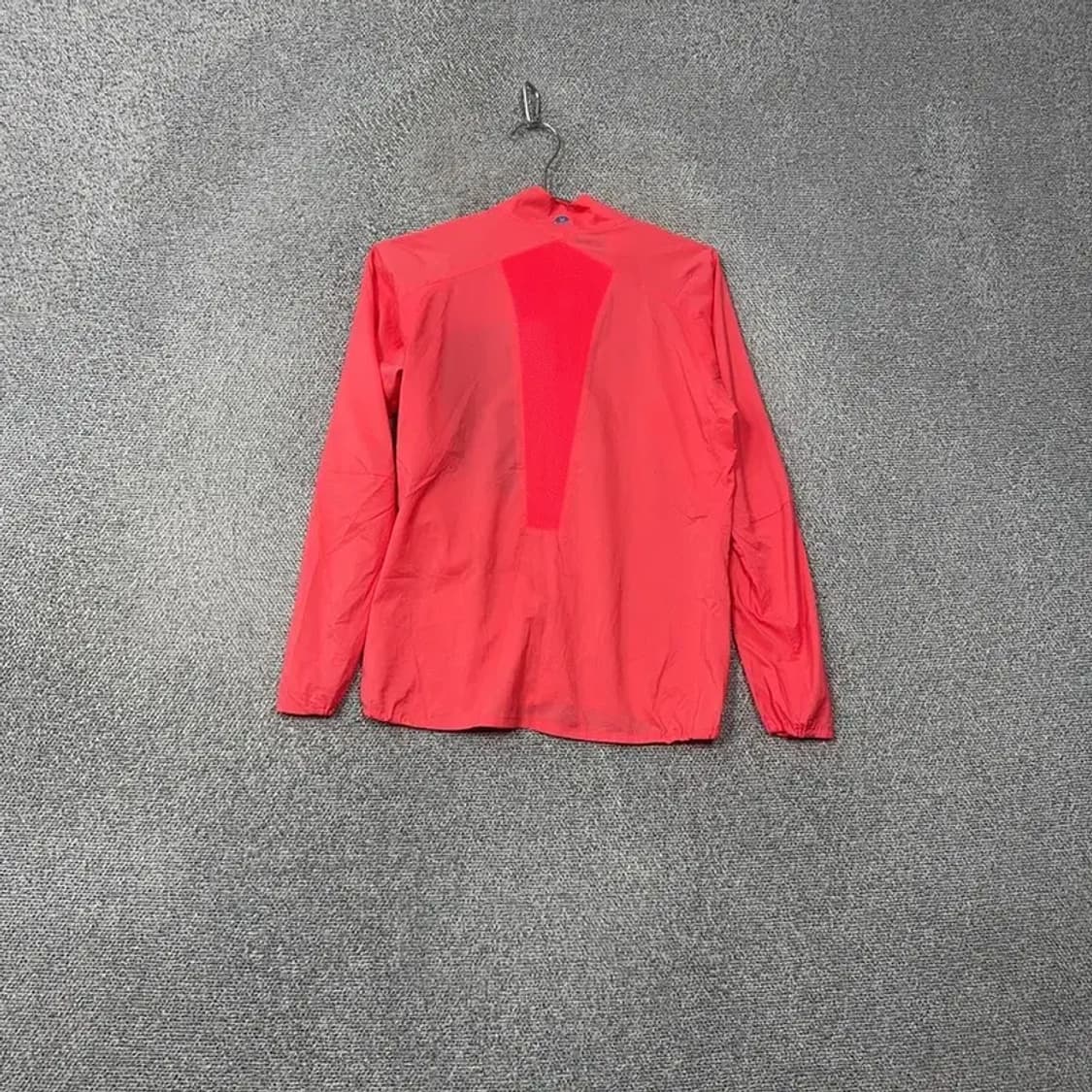 데상트 로고 코랄 기능성 바람막이 90 상품이미지2