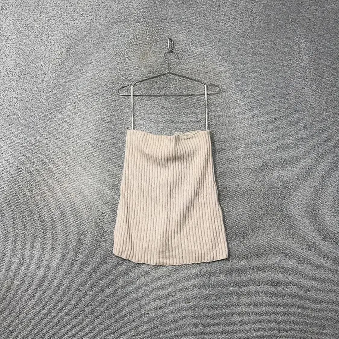 [새상품]브루넬로 쿠치넬리 연베이지 클래식 민소매 나시 81-90-150 상품이미지1