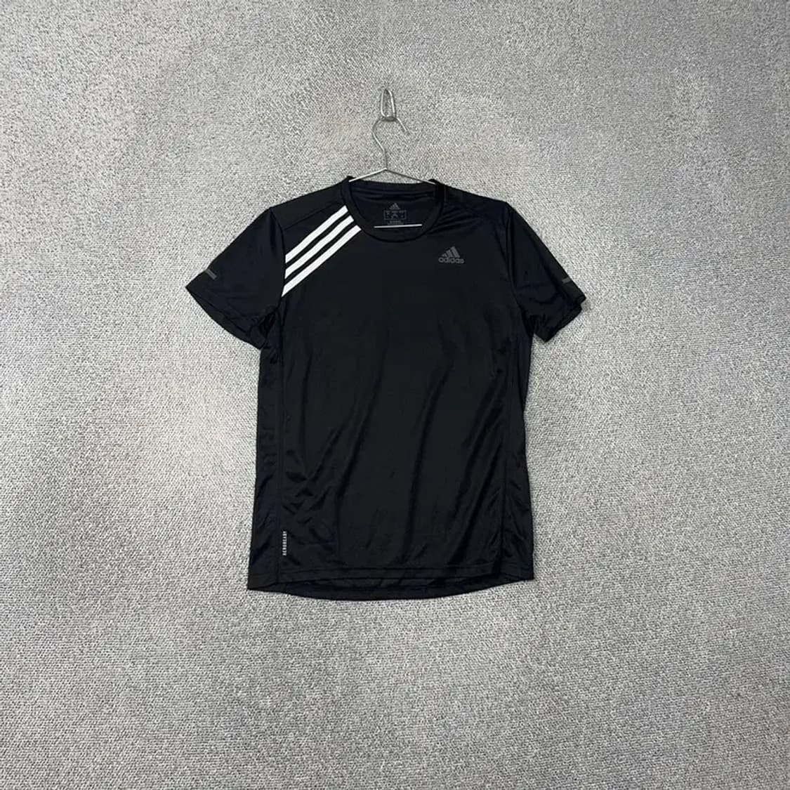 아디다스 블랙 로고 남성 운동 반팔티 M 상품이미지1