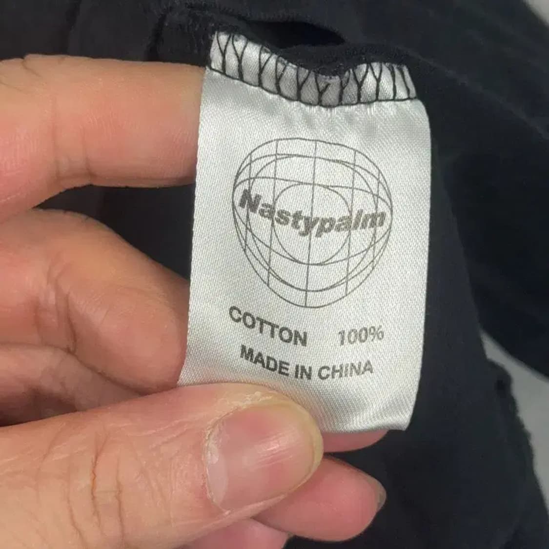 내스티팜 백프린팅 오버핏 블랙 반팔티 2 상품이미지4