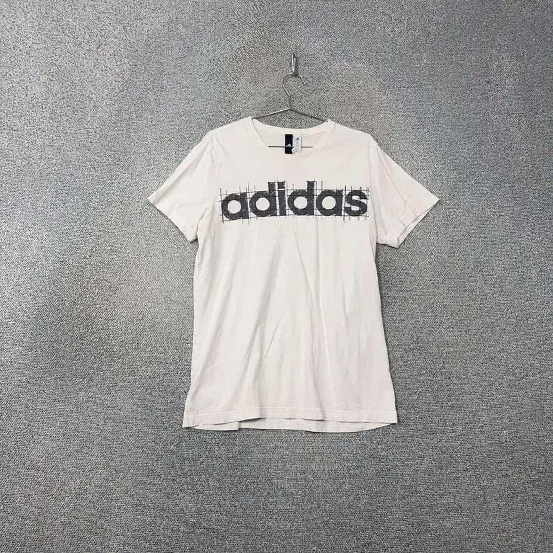 아디다스 스펠 로고 화이트 기능성 반팔티 110 상품이미지1