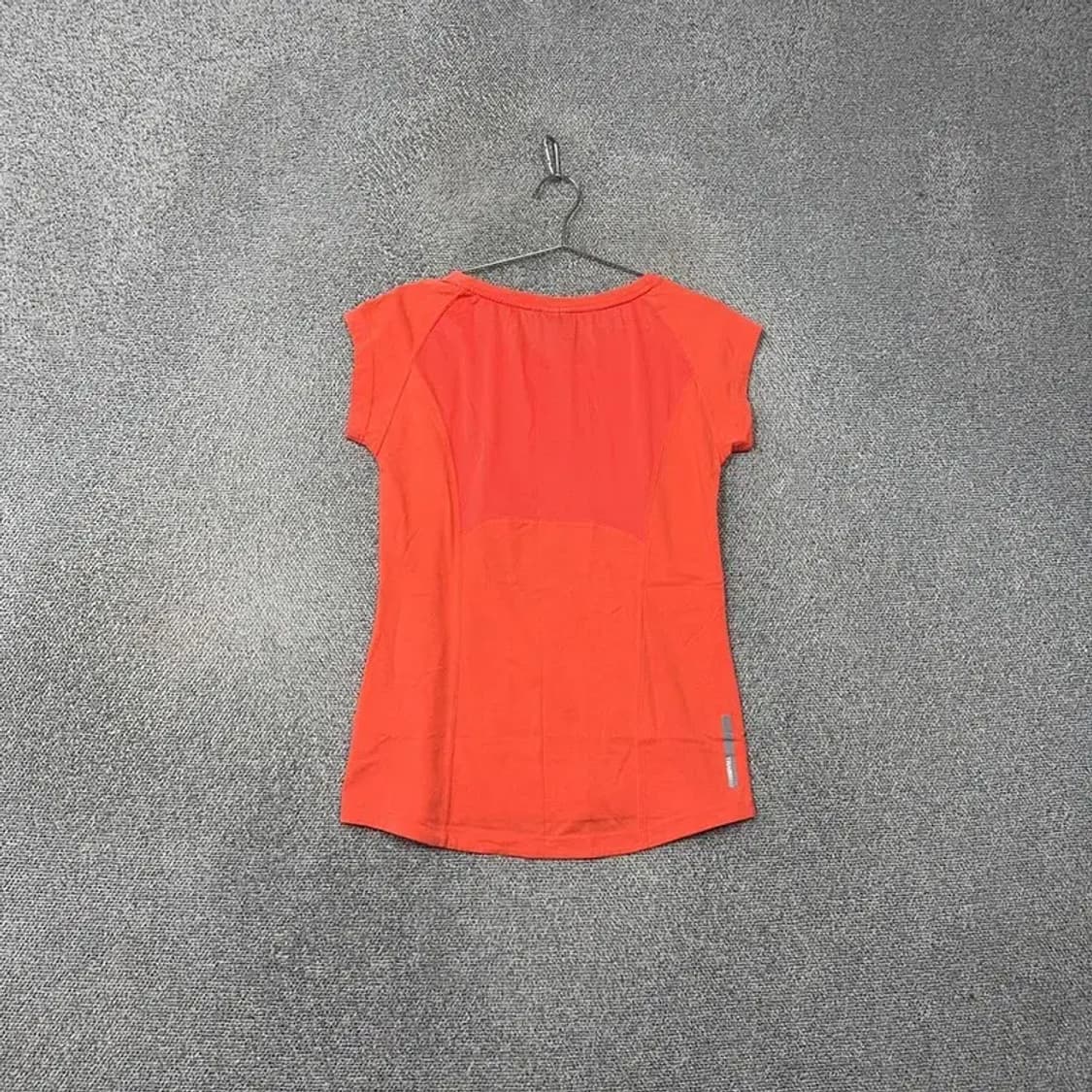 뉴발란스 여성 기능성 프린팅 러닝 오렌지 반팔 티 90 상품이미지2