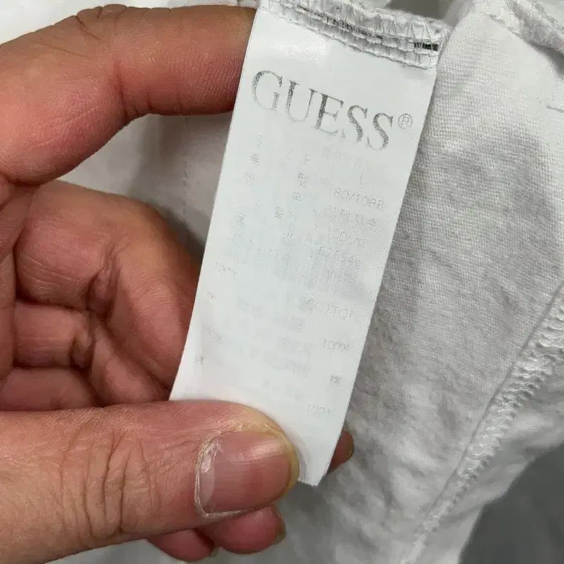 게스 박스로고 프린팅 남성 화이트 반팔 티 L 상품이미지4