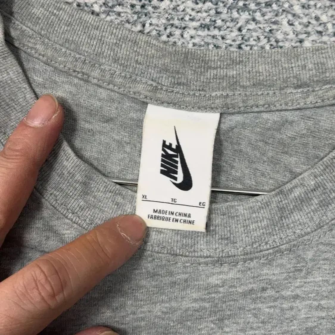 나이키 스우시 라이트 그레이 반팔 티 XL 상품이미지3