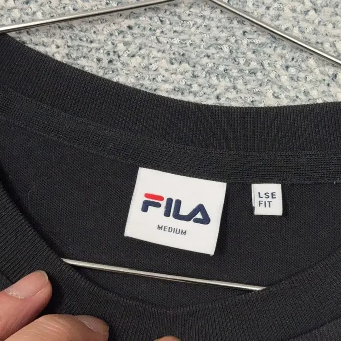 휠라 스펠로고 프린팅 블랙 반팔 티 M 상품이미지3